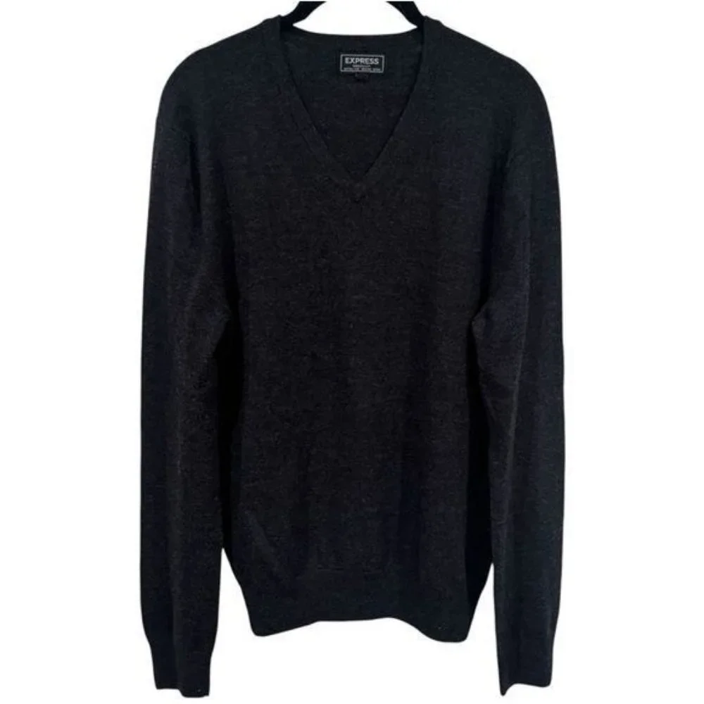 Express‎ Charcoal Extra Fine Merino Wool V-Neck Long Sleeve Cabin Cozy Holiday M